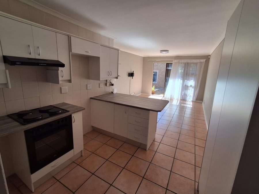 To Let 2 Bedroom Property for Rent in Sonstraal Western Cape
